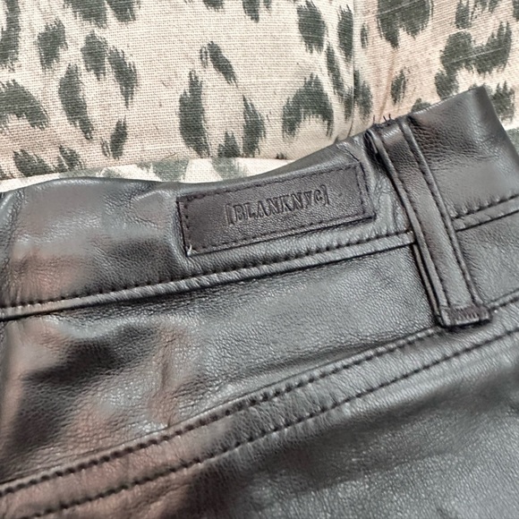 Blank NYC Black Faux Leather Pants Size 26 - Picture 6 of 7